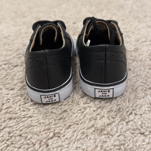 Janie and Jack Wingtip Sneaker - Size 8 (Toddler) - Picture 2 of 4
